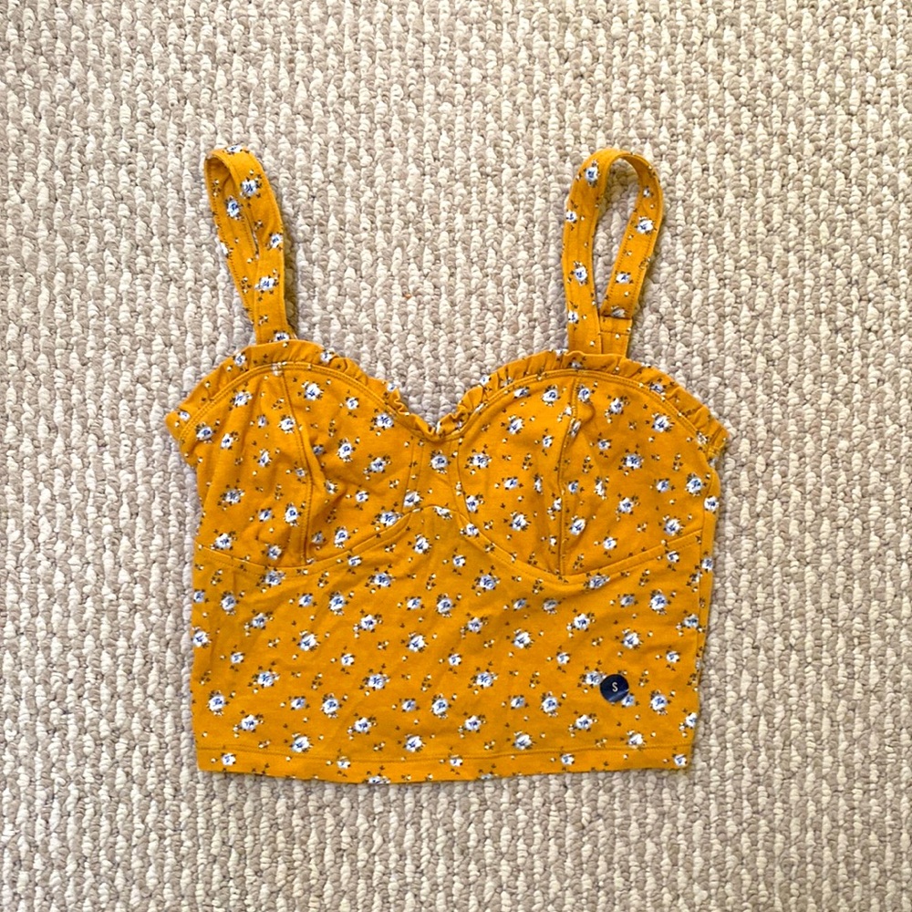 A&F: Cropped Floral mini ruffle top BRAND NEW!